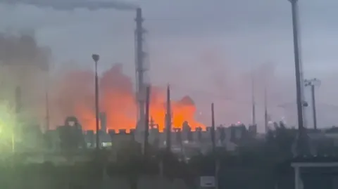 Дрони вночі атакували два заводи та військовий аеродром у РФ