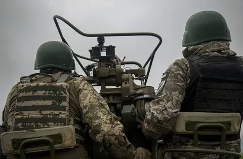 ППО знешкодила 101 із 138 російських дронів, атака триває