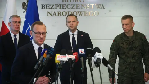 Атака дронів поблизу кордону Польщі: винищувачі в повітрі, Навроцький поінформований