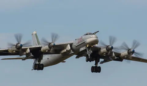 СБУ вперше уразила Ту-95МС на авіабазі «Енгельс-2»
