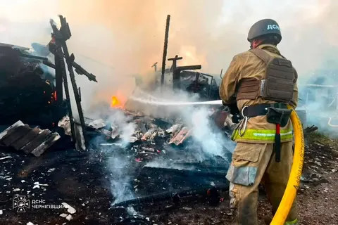 Повітряні сили: нічна атака РФ — 147 дронів, 111 збито, є влучання