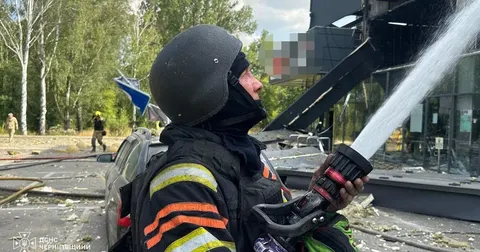 Росія вночі атакувала Чернігів понад 10 дронами: є постраждалі