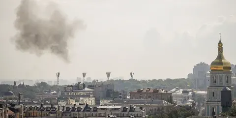 Атака дронів на Київ: пошкодження та постраждалі у Голосіївському та Печерському районах