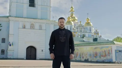 Зеленський: "Фламінго" мають стати масовими і "зимувати" в Росії