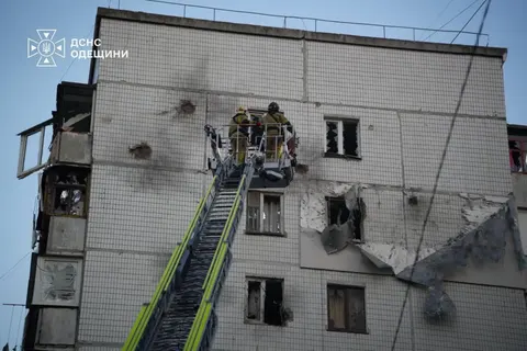 РФ атакувала Україну ракетою Х-31П та 121 дроном: ППО збила 103 цілі