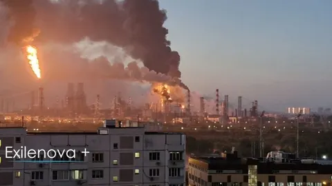 Під Москвою горить НПЗ Газпромнафти: влада заявила про 152 дрони
