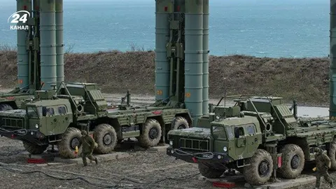 У Севастополі уламки збитого дрона впали на автобус: двоє загиблих