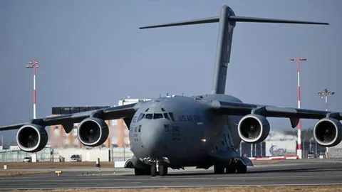 77-тонний C-17 для візиту директора ЦРУ до Москви: що відомо