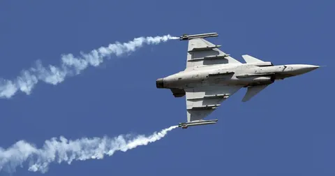 Винищувач Gripen розбився в Угорщині: пілот катапультувався