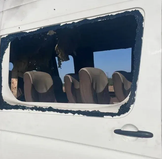 Армія РФ вдарила дроном по рейсовому автобусу на Нікопольщині: п'ятеро загиблих