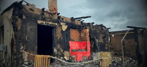 БпЛА влучив у приватний будинок у Сумах: постраждали жінка та дитина