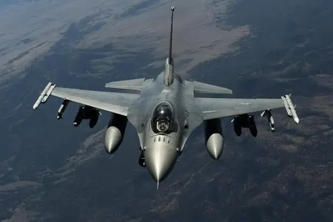 Румунський F-16 знищив морський дрон поблизу Констанци