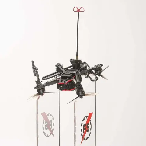 F-Drones показала компактний FPV-дрон F5 для штурмовиків