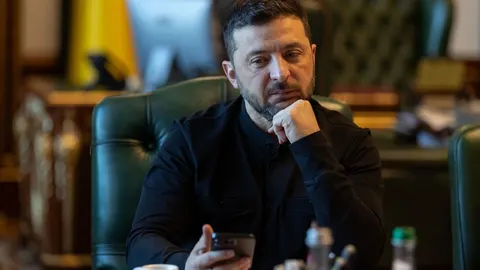Зеленський доручив визначити критерії роботи бізнесу та влади під час дронових атак