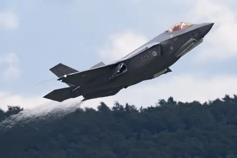 Німеччина отримала перший винищувач F-35: що це змінює для Берліна