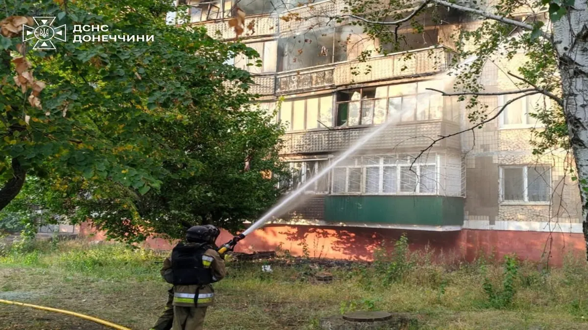 FPV-дрони окупантів спричинили пожежі у трьох багатоповерхівках Краматорська