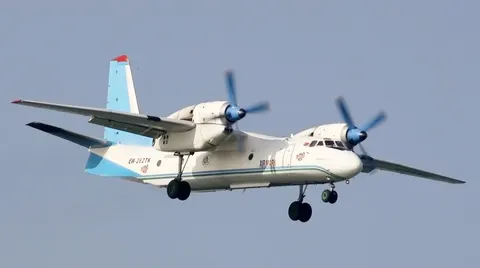 Український Ан-32 приземлився в молдовському аеропорту Меркулешти