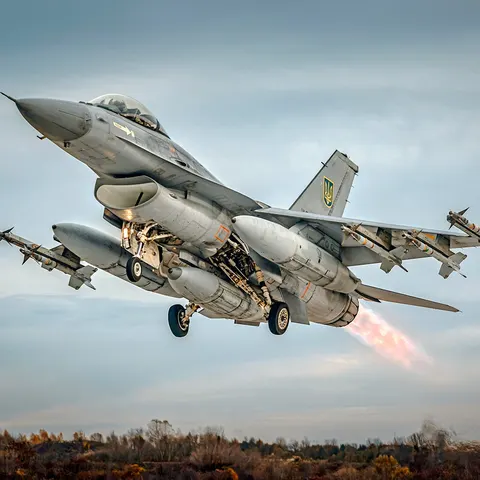 Українські F-16 через брак ракет застосовують гармати у боях