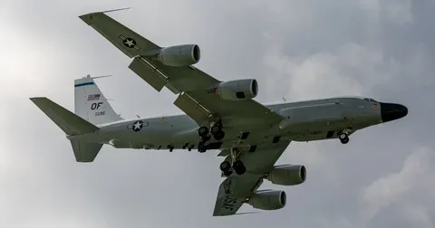 Російська ракета змусила літак ВПС США розвернутися на шляху до Антарктиди
