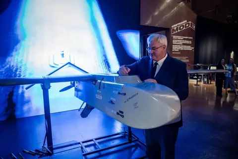 На UNITED24 MODE 2026 підписали далекобійний БПЛА FP-1 для відправки в рф