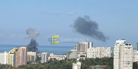 Москву та Підмосков’я атакували безпілотники, у порту Сочі — дим після удару морськими дронами