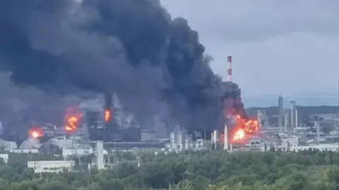 Дрони ССО та СБС уразили російський НПЗ у Кстово