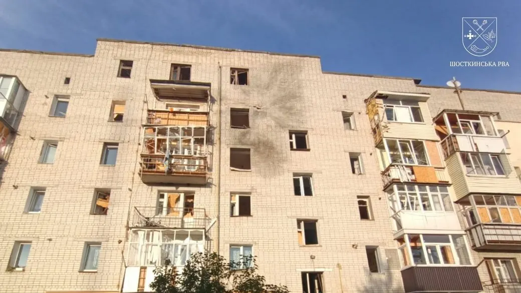 БпЛА влучили у багатоповерхівку в Глухові: постраждалих немає