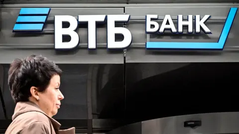 Акції ВТБ обвалилися до історичного мінімуму після ударів по складах