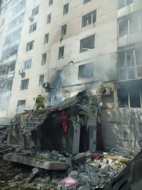 Удар дрона по Чернігову: 14 поранених, серед них двоє дітей