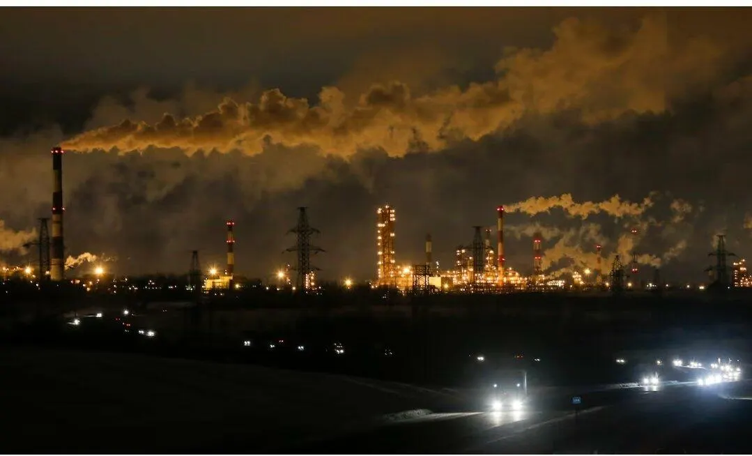 Ярославський НПЗ зупинив переробку нафти після удару безпілотників