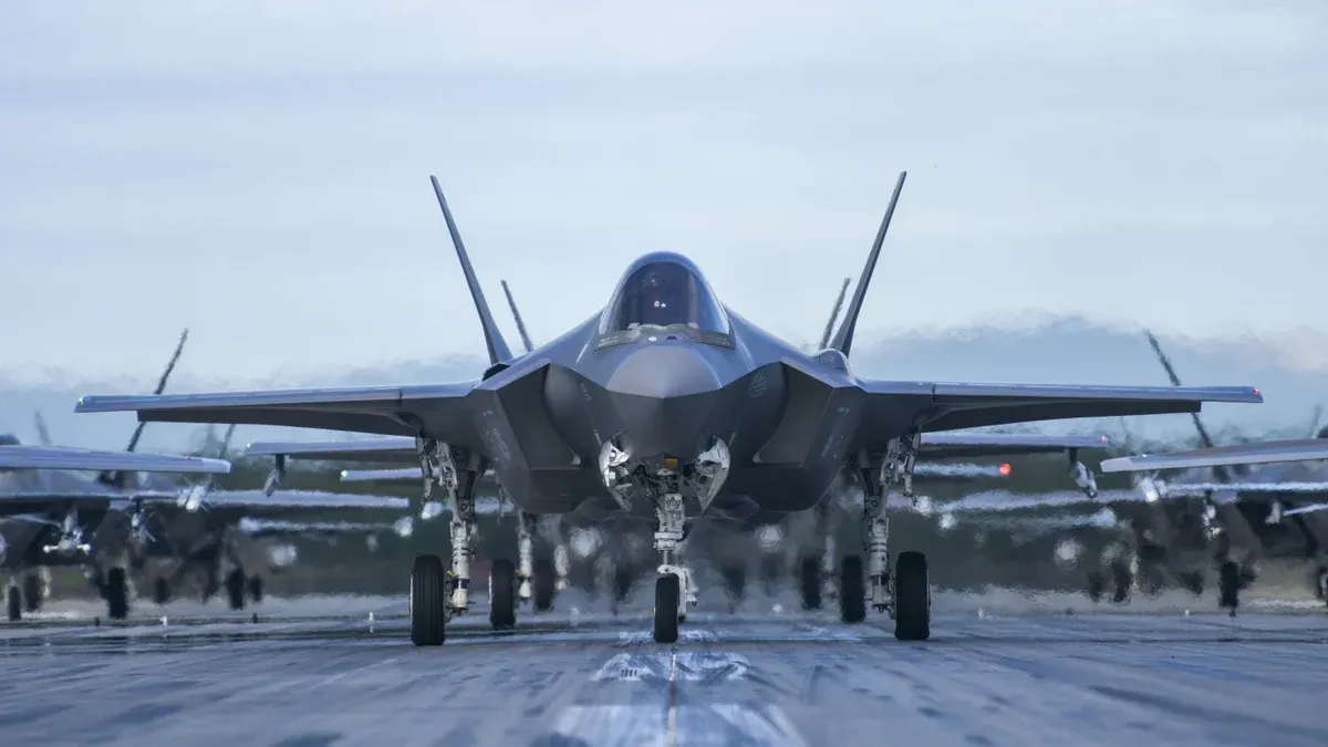 Деталі F-35 зникли після перенаправлення вантажу до Гонконгу