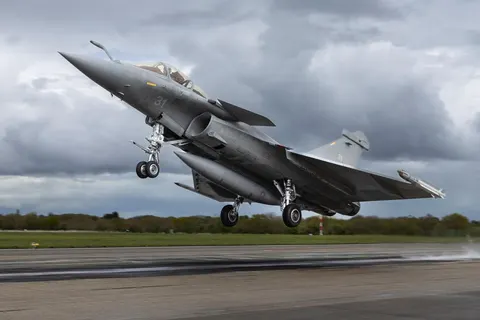 В Угорщині впав винищувач Gripen: пілот встиг катапультуватися