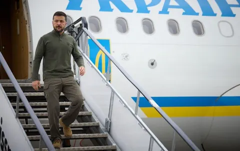 Зеленський: Росія двічі за тиждень намагалася атакувати президентський літак дро