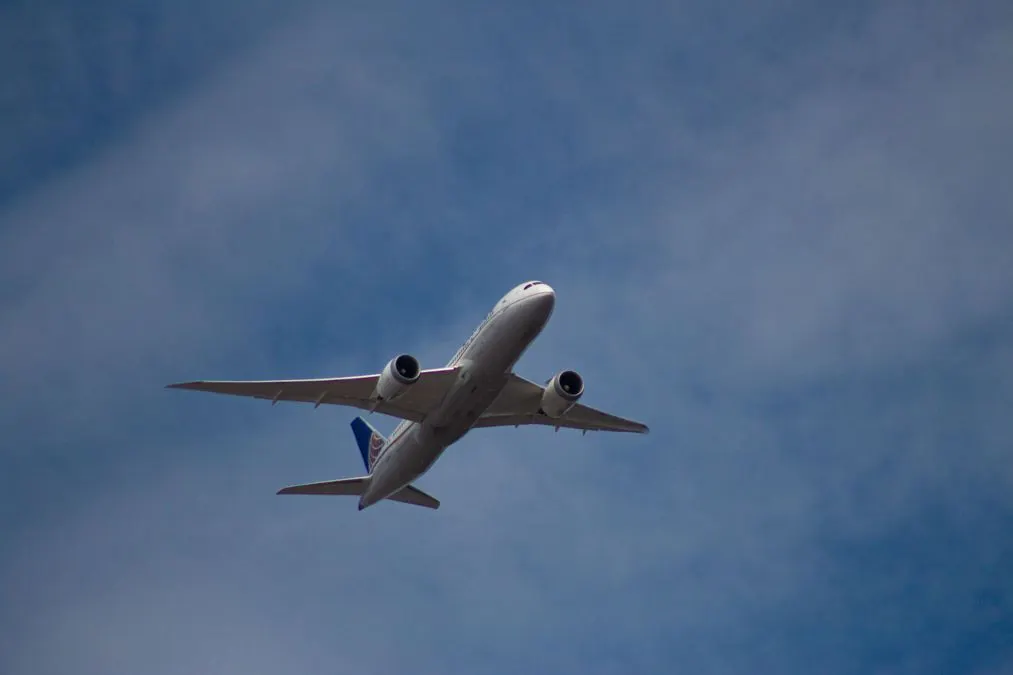 Код 7500 у небі: як авіація повідомляє про захоплення літака