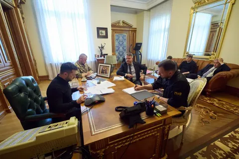 Зеленський і Макрон обговорили ППО та прискорення поставок ракет