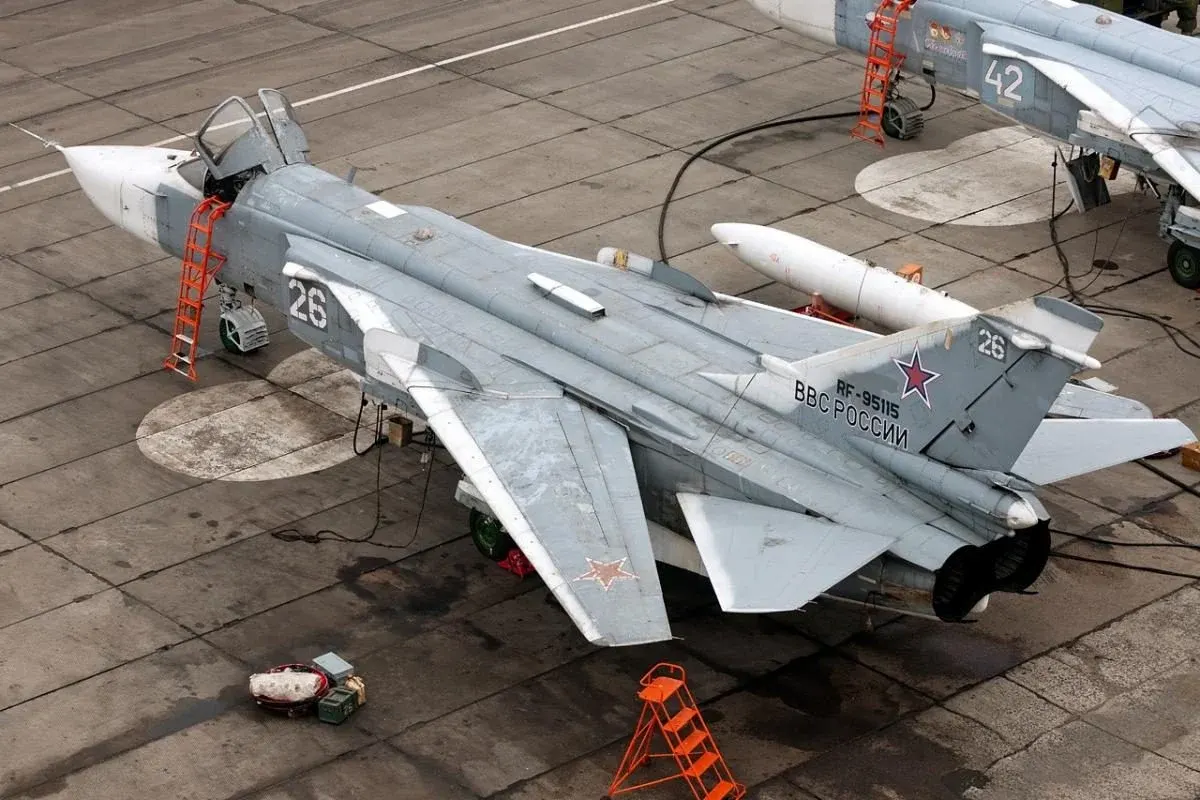 Генштаб: уражено Су-24 на аеродромі «Саки» та місце запуску ударних БпЛА