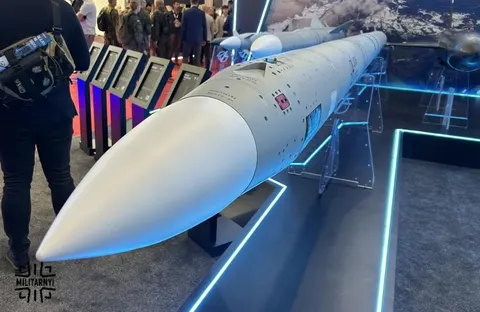 Україна показала нову ракету для «Вільхи» з дальністю 110 км