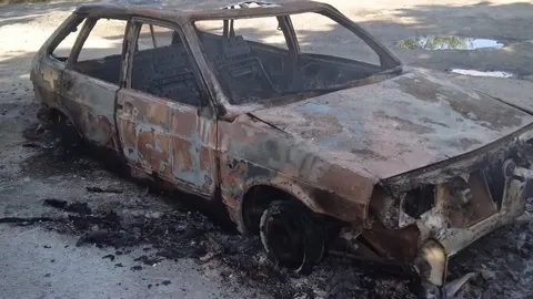 У Слатиному двоє людей зазнали контузій через удар російського дрона по автівці