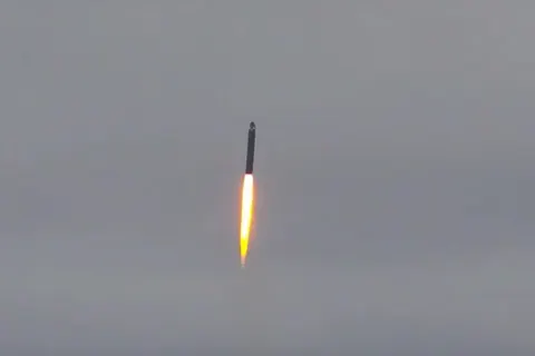 РФ провела рідкісні ракетні навчання біля островів, на які претендує Японія