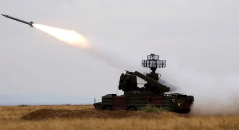Нічна атака РФ: 130 дронів та дві ракети, більшість збито