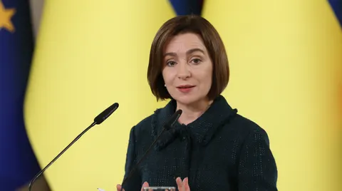 Санду: дрони РФ над Молдовою — через брак підтримки ППО України