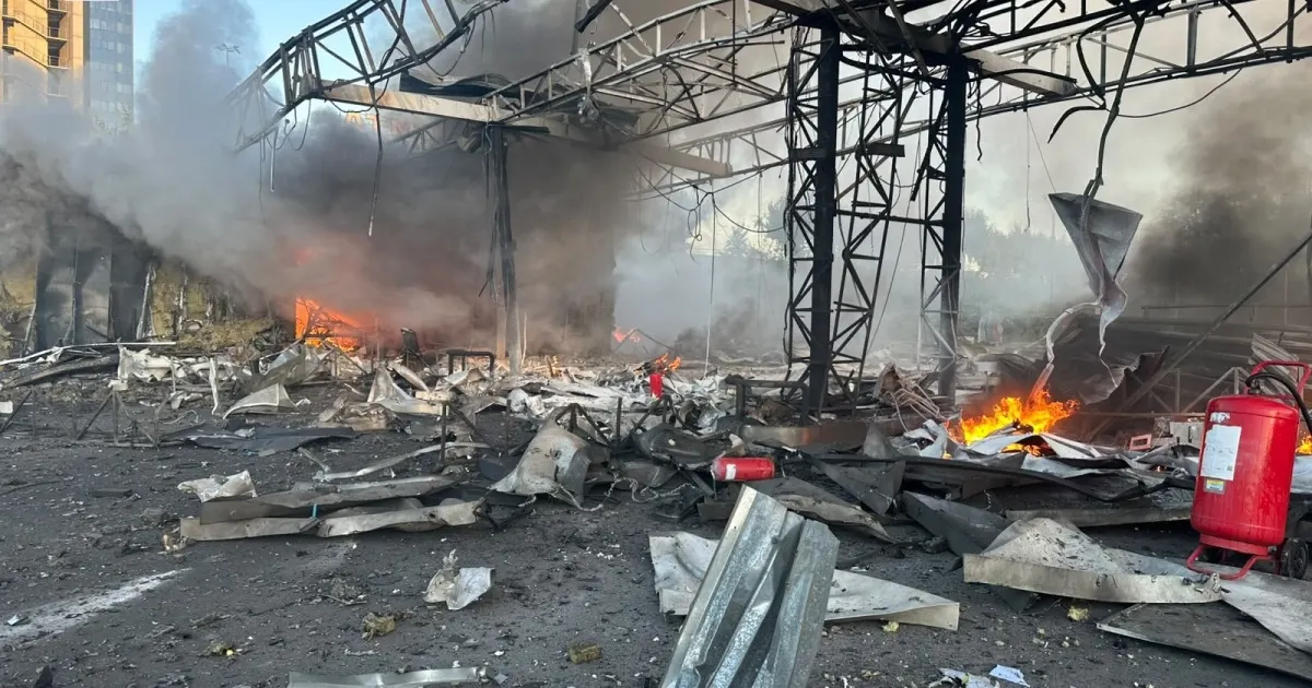 Росіяни від ранку атакують дронами Київ: двоє загиблих, 25 постраждалих