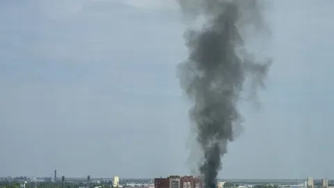 Київ: дрон влучив в офіс у Подільському районі, пошкоджено швидку