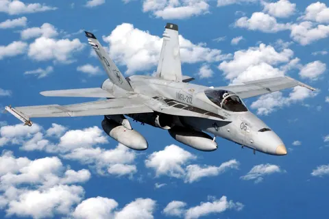Румунія підняла F-18 через ціль біля Вилкового: тривогу скасували