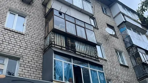РФ вночі вдарила дронами по Нікопольщині: пошкоджено багатоквартирний будинок