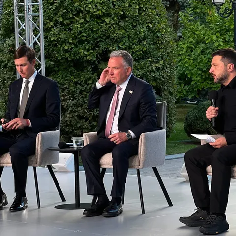 У Києві пройшли три раунди перемовин Зеленського з Віткоффом і Кушнером