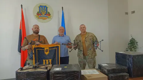 Микулинецька лікарня на Тернопільщині передала ЗСУ 15 FPV-дронів