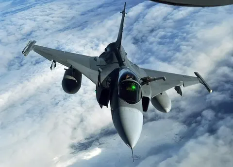 Пілот розповів про катапультування з палаючого винищувача Gripen