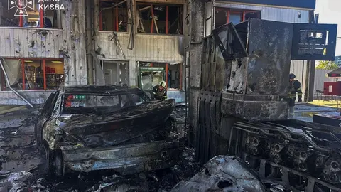 Удар БпЛА по АЗС у Голосіївському районі Києва: троє поранених, пожежа