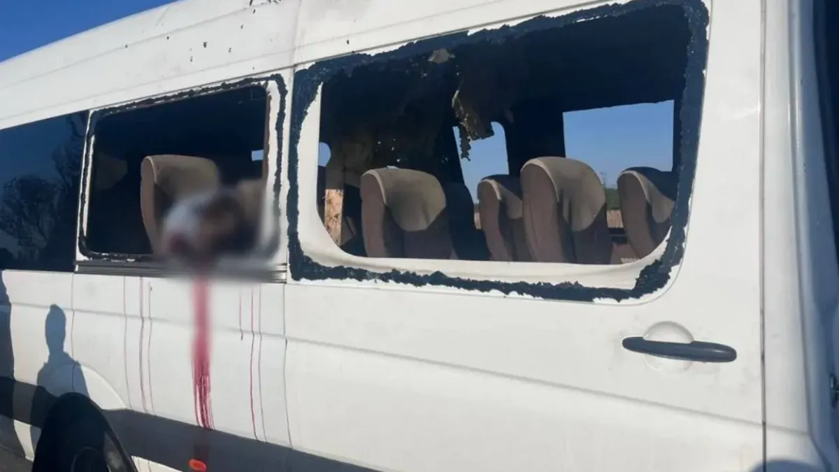 Дрон влучив у рейсовий автобус на Дніпропетровщині: п'ятеро загиблих